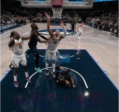 穆雷33+5弗拉格6分伤退 掘金击败独行侠取三连胜 穆雷33+5弗拉格6分伤退 掘金击败独行侠取三连胜